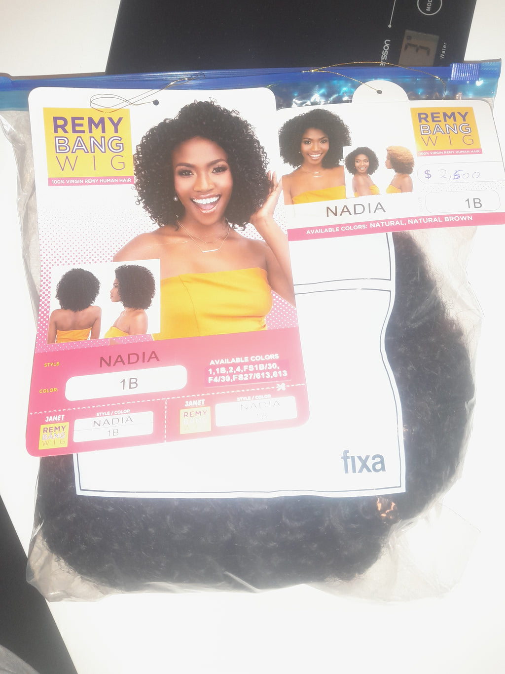 100% Naturligt Hår Peruk | Kort, Svart, Lockigt & Silkeslent